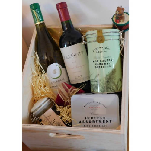 Christmas Hamper Wine & Treats Ventisquero Pangea Wooden Case