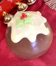 Load image into Gallery viewer, Christmas Pudding detailed Hot Chocolate Bomb
