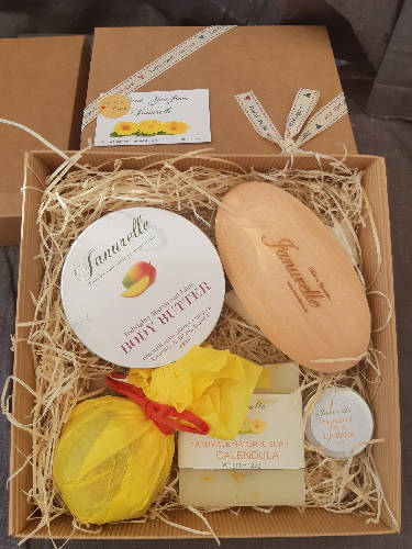 Gift box/small hamper